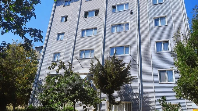 BAŞAKŞEHİR GÖÇMEN KONUT GRİ BLOK 25.000 KİRACILI SATILIK DAİRE