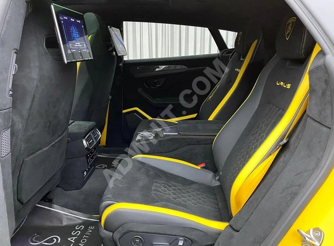 SCLASS 2024 LAMBORGHINI URUS PERFORMANTE KARBON PAKET 4D B&O SES