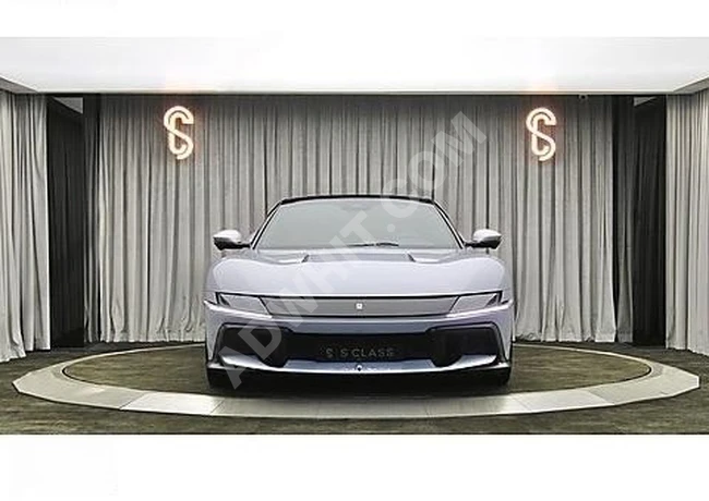 سيارة FERRARI 12 CILINDRI موديل 2025 مقاعد مساج شاشة راكب سيراميك