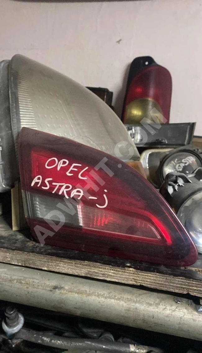 OPEL ASTRA J ضوء خلفي داخلي أيسر (أصلي) مستعمل