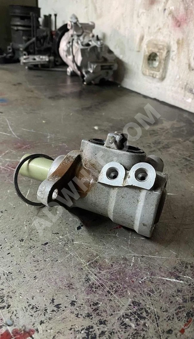 مضخة فرامل رئيسية FORD CONNECT (أصلية) مستعملة