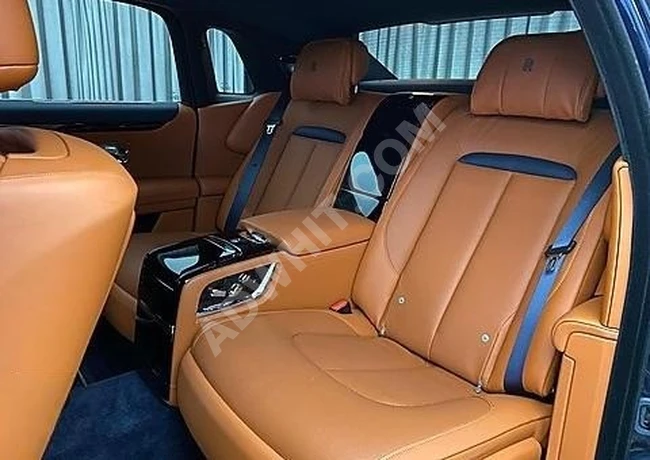 سيارة ROLLS ROYCE GHOST 6.75 GHOST موديل 2023  قاعدة عجلات ممتدة
