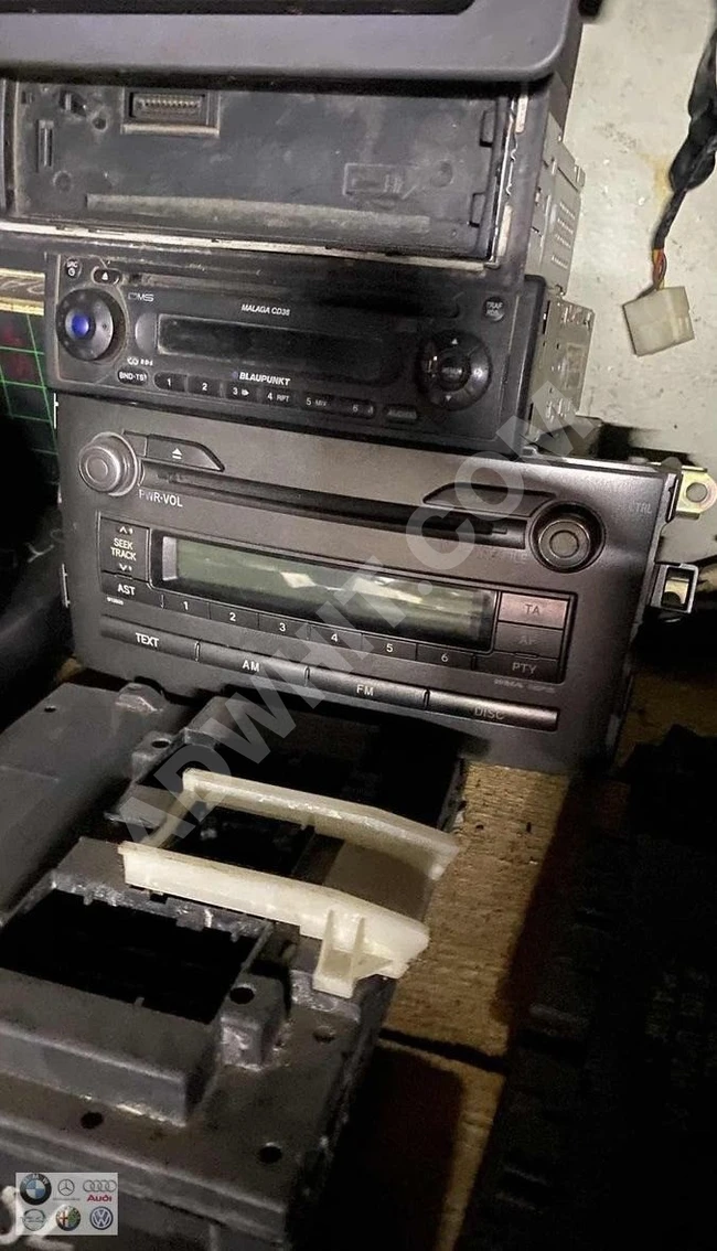 راديو TOYOTA AURİS كامل (أصلي) مستخدم