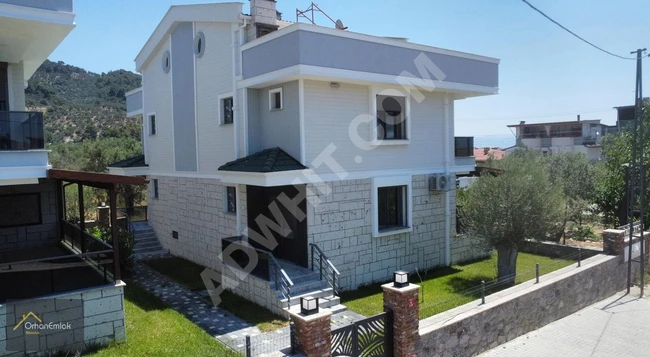 Orhan Emlak'tan | Altınoluk'ta Satılık,Deniz Manzaralı,3+1,Villa