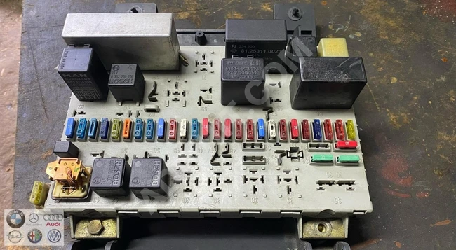 علبة فيوزات كاملة MAN 12.153 (أصلية) مستعملة