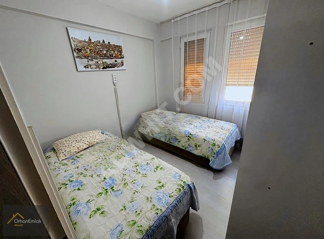 Apartment for sale in Altınoluk, below the main road, 1+1