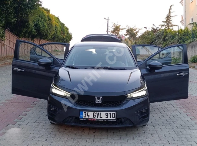 HONDA CITY 1.5 I-VTEC car, 2023 model, automatic, authorized maintenance, accident-free.