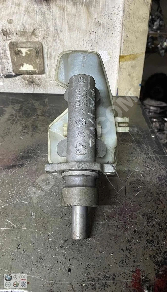 PEUGEOT PARTNER مركز الفرامل الأمامي الرئيسي (أصلي) مستعمل