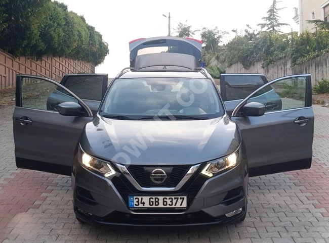 NISSAN QASHQAI car, 2017 model, 1.6 diesel, automatic, SKY PACK package
