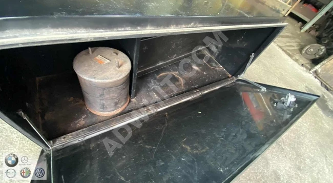 Side cabinet (box) for truck-trailer semi-trailer