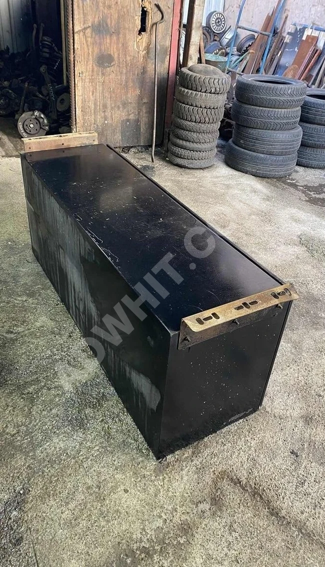 Side cabinet (box) for truck-trailer semi-trailer