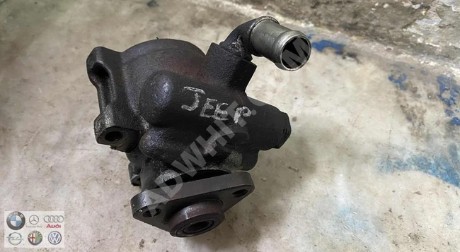 JEEP G.CHEROKEE 3.1 TD steering pump (original) used