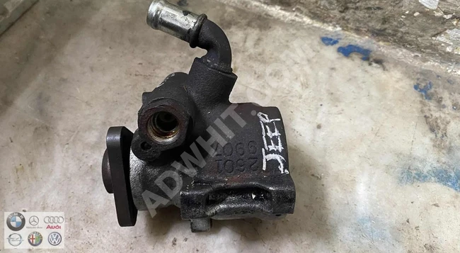 JEEP G.CHEROKEE 3.1 TD steering pump (original) used