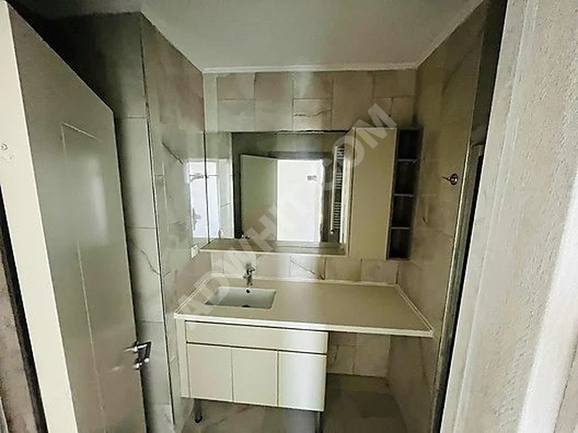 ONUR PARK LİFE SİTESİNDE EBEVEYN BANYOLU BALKONLU 2+1 SATILIK