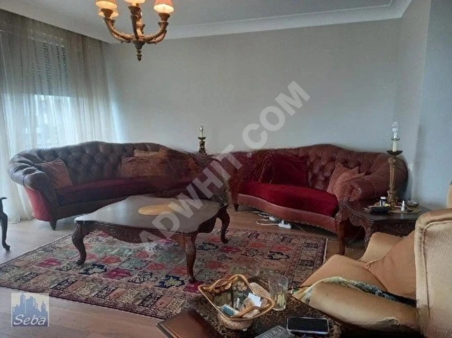 KADIKÖY/KOZYATAĞI KOZZY AVM YANI  SATILIK ARAKAT DAİRE.