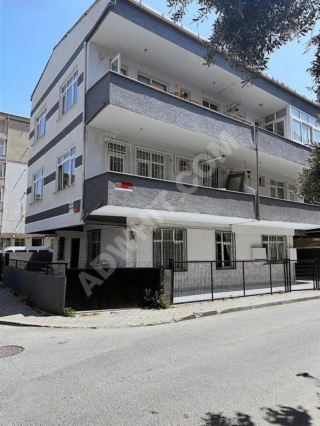 CUMHURİYET MAH KÖŞE BAŞI 260 M2 SATILIK BİNA