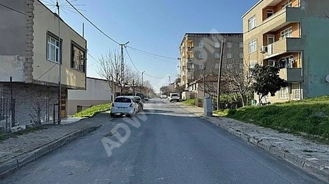 A plot of land for sale with an area of 471 square meters and a lake view in YARIMBURGAZ.