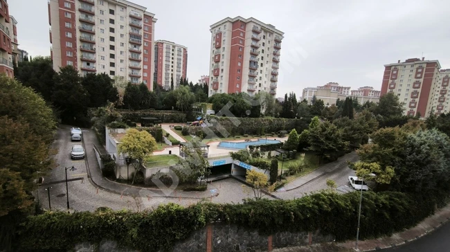 BAŞAKŞEHİR ÇAMLICA SİTESİDE SATILIK 2+1 DAİRE