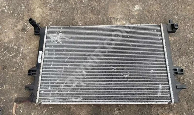 VW PASSAT/TIGUAN water radiator (original) used 5Q0121251GB