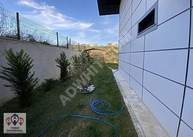 Duplex with a large garden, 3+2, with an area of 130 square meters, contains 3 bathrooms. Next to YAŞAM VADİ.