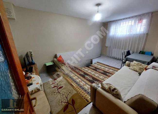 شقة 2+1، 80 متر مربع، طابق أرضي بحديقة، في YEŞİLOVA