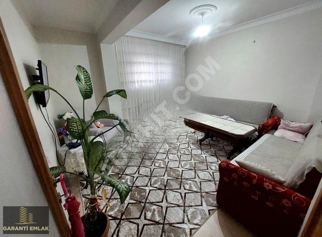 شقة واحدة فقط ٢+١ مساحة ٩٠ متر مربع طابق الحديقة، في FEVZİÇAKMAK