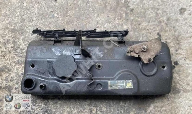 RENAULT CONCORDE 2.0 valve cover (original)