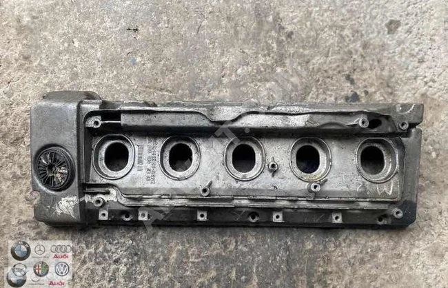 MERCEDES W124 camshaft cover (original) used A6050160005