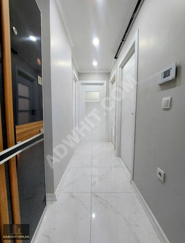 شقة جديدة للبيع مع موقف سيارات، 2+1، 70 متر مربع، طابق أرضي، في YEŞİLOVA