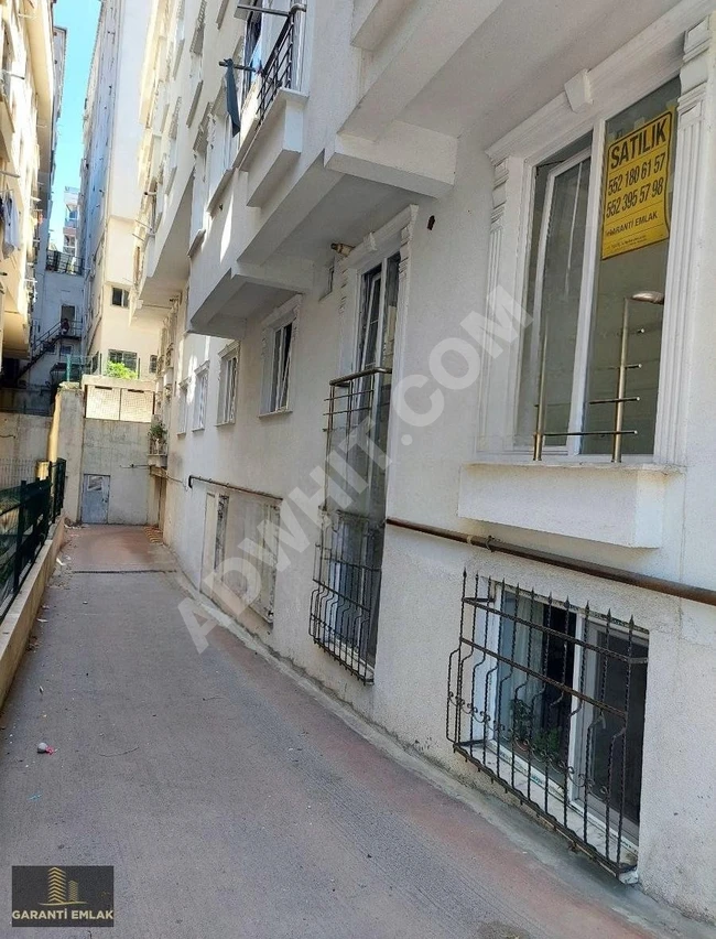 شقة 2+1 بمساحة 70 متر مربع، مدخل رئيسي، مع موقف سيارات، يوجد مصعد، في حي CUMHURİYET