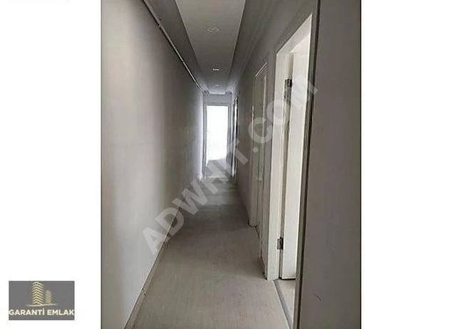 شقة 2+1 بمساحة 70 متر مربع، مدخل رئيسي، مع موقف سيارات، يوجد مصعد، في حي CUMHURİYET