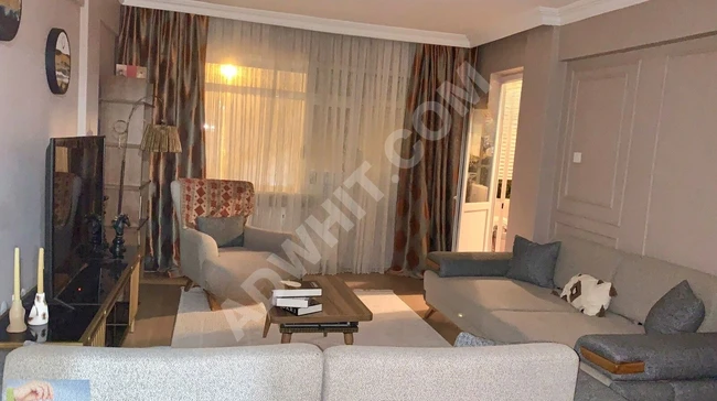 Satılık Köşe Daire Merter Nazım Ertan Sokakta Az Katlı Binada