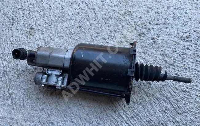 MAN/MERCEDES Lower Clutch Cylinder Center (Original) 9700514120