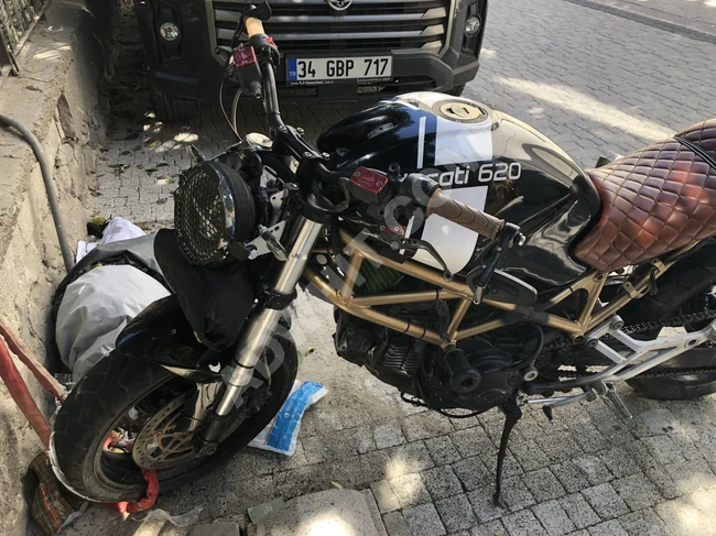 Ducati Monster 620 motor 2005 model