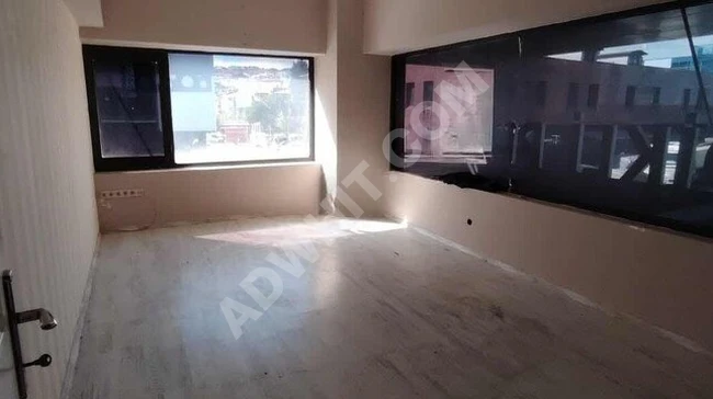 Güngören Sanayi Mahallesinde Prestijli Bina 1. Kat 1000 m²