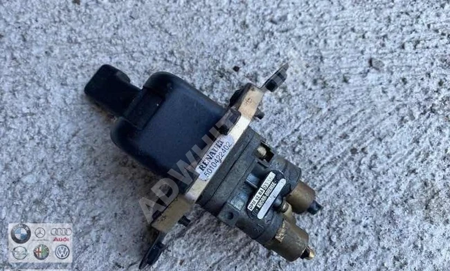 RENAULT MAGNUM/PREMIUM emergency handle (Original) 5010422402