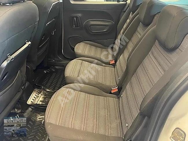 سيارة OPEL COMBO 1.5CDTI 130HP ULTİMATE موديل 2019 بقوة 130 حصان أوتوماتيك بسقف زجاجي