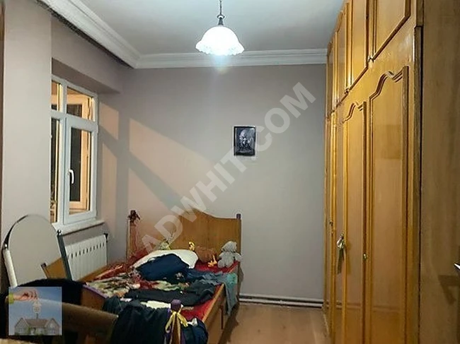 Satılık Köşe Daire Merter Nazım Ertan Sokakta Az Katlı Binada