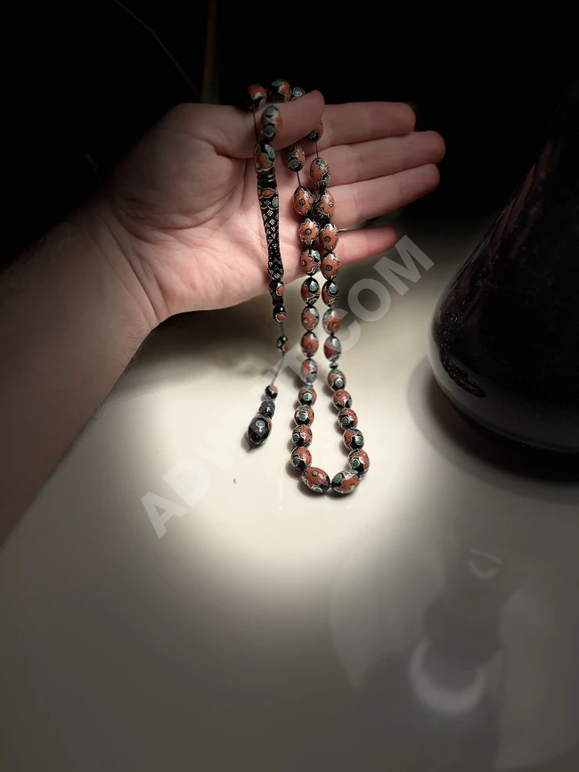 Nadir kırmızı mercan ve gümüş kakmalı antik yasemin taşı tespih.