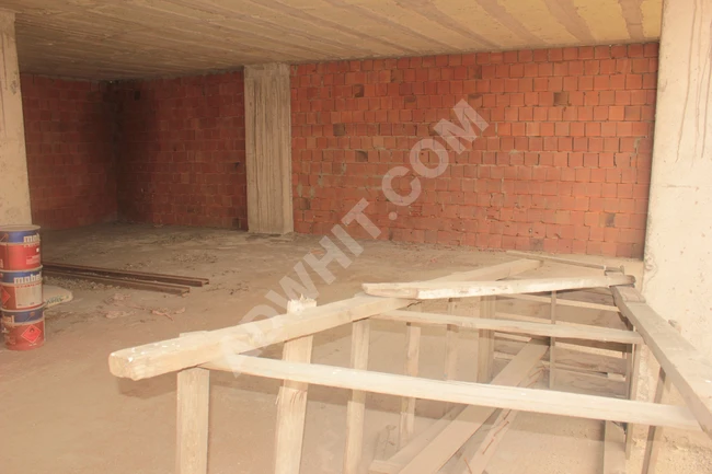 PENDİK SANAYİ İÇİNDE 1300M2 KOPLE KİRALIK BİNA