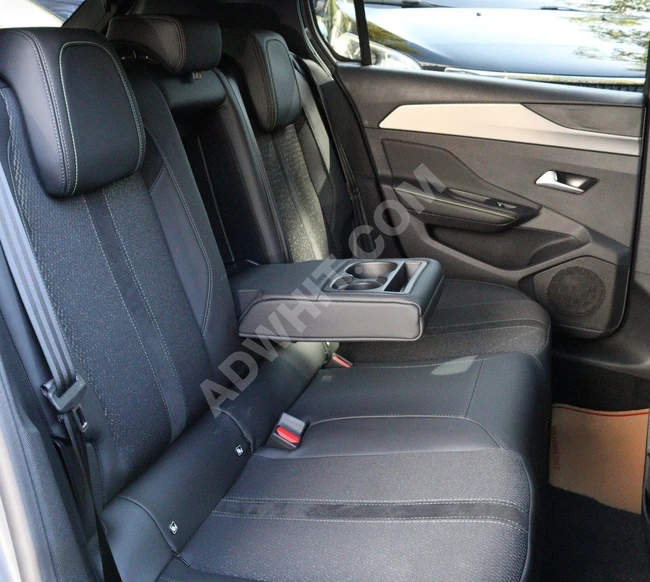 'X-CLUSİVE ' 2025 PEUGEOT E-308 GT 156 HP CAM TAVAN HATASIZ