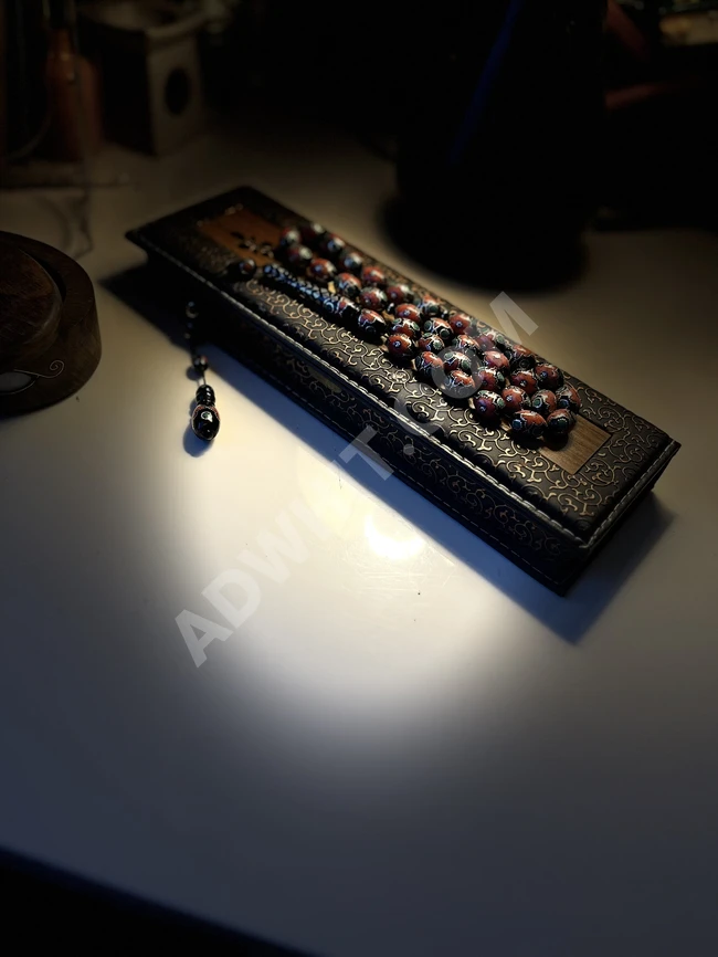 Nadir kırmızı mercan ve gümüş kakmalı antik yasemin taşı tespih.