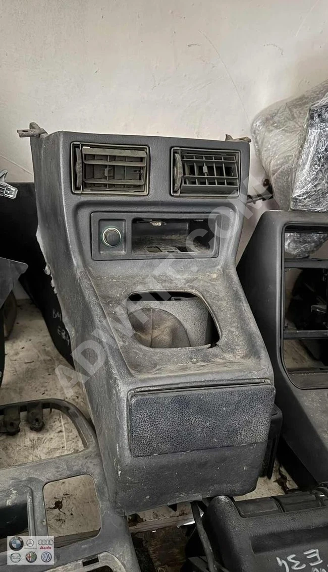 Middle console of the gearbox TOFAŞ ŞAHİN/DOĞAN used