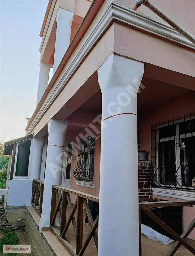 MARMARAEREĞLİSİNDE 340m2 ARSA İÇİNDE TRİPLEKS VİLLA