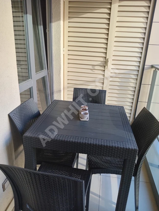 Masa ve 4 Sandalye - Çok Temiz