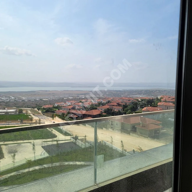 Deniz manzaralı, Türk vatandaşlığına uygun, lüks 1+1 daire Demir Life.