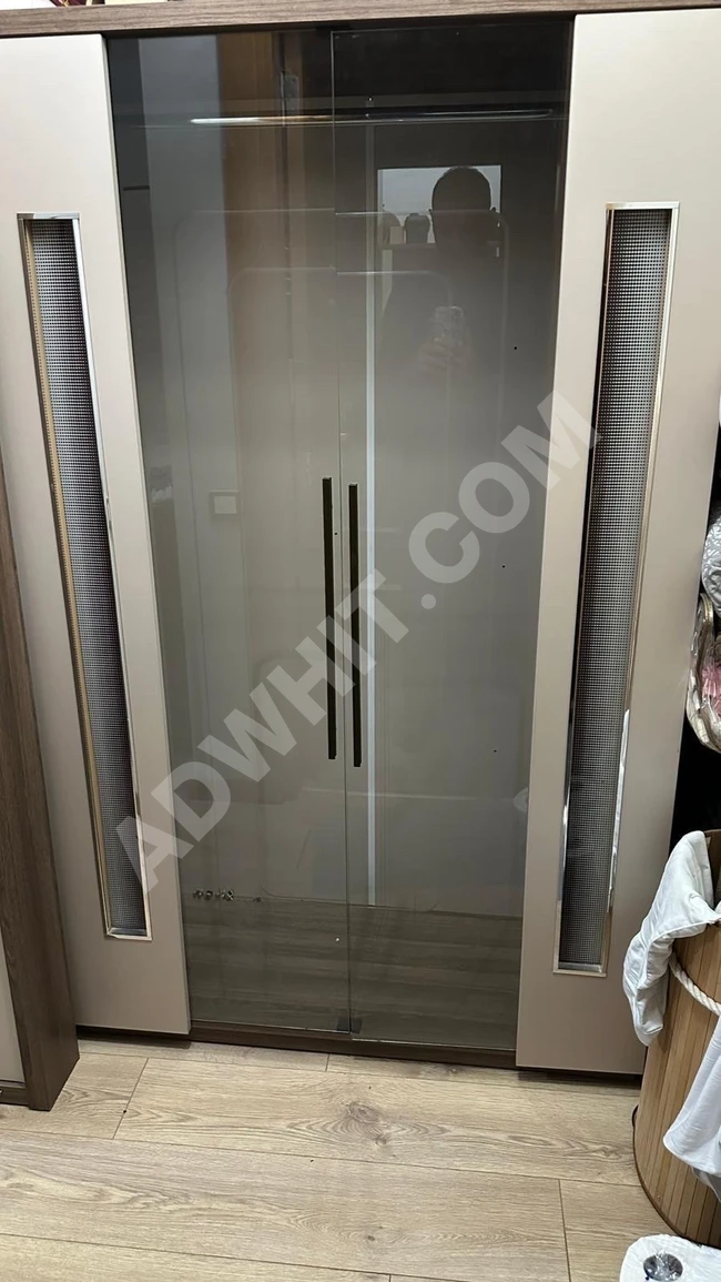 Salon Takımı: TV Ünitesi & Cam Kapaklı Dolap - Çok Temiz, Uyumlu