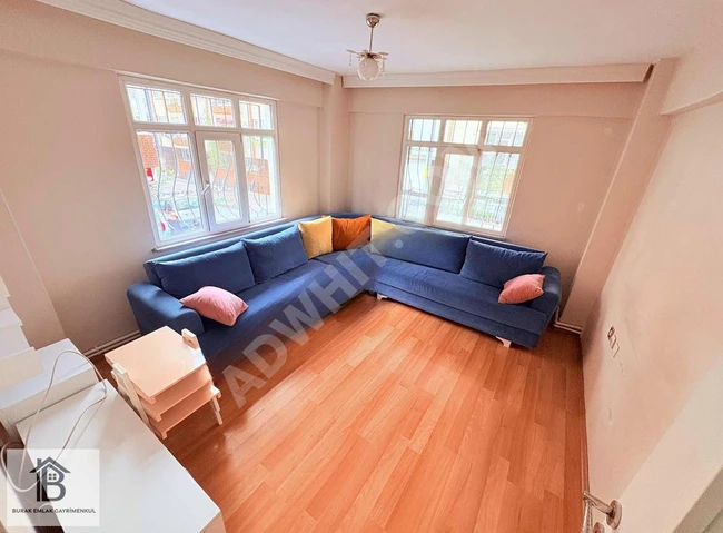 YEŞİLOVA'DA KİRALIK 2+1 90m2 Y.GİRİŞ KÖŞECEPHE METROBÜS DİBİ