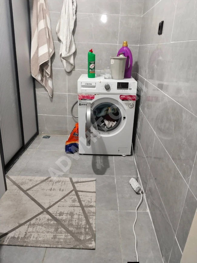 Küçükçekmece, İstanbul'da deniz manzaralı satılık daire, çok cazip bir fiyata.