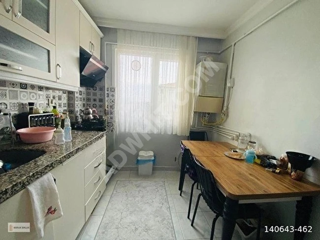SEFAKÖY KARTALTEPE’DE SATILIK 2+1 90m2 3.KAT FULL TADİLATLI METROBÜS DİBİ DAİRE KREDİYE UYGUN.